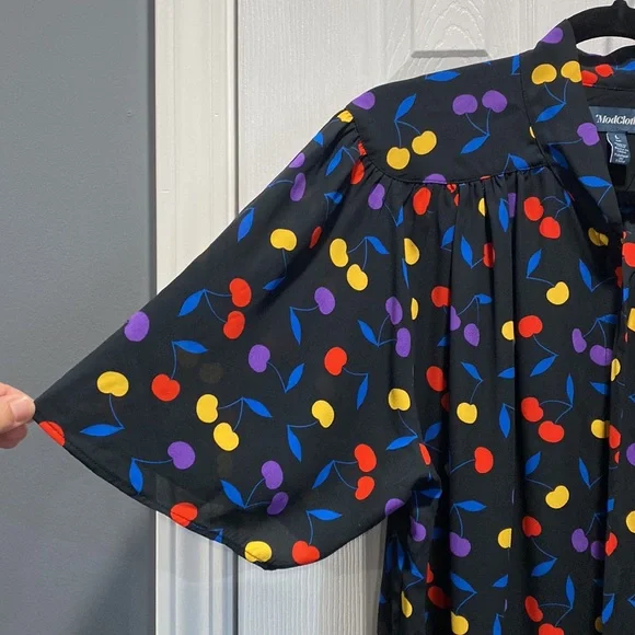 NEW ModCloth Cherry Print Bow Top Size Large Retro NWT - Picture 5 of 11